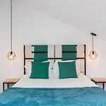 Stunning&Spacious Lofts just by Graça&Alfama